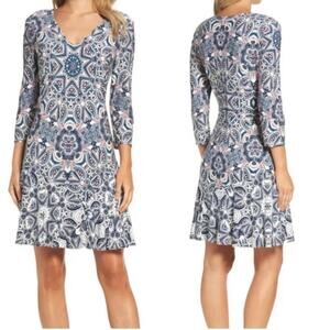Eliza J Flounce Hem Shift Jersey Dress Size 12 Paisley Medallion Print V-Neck
